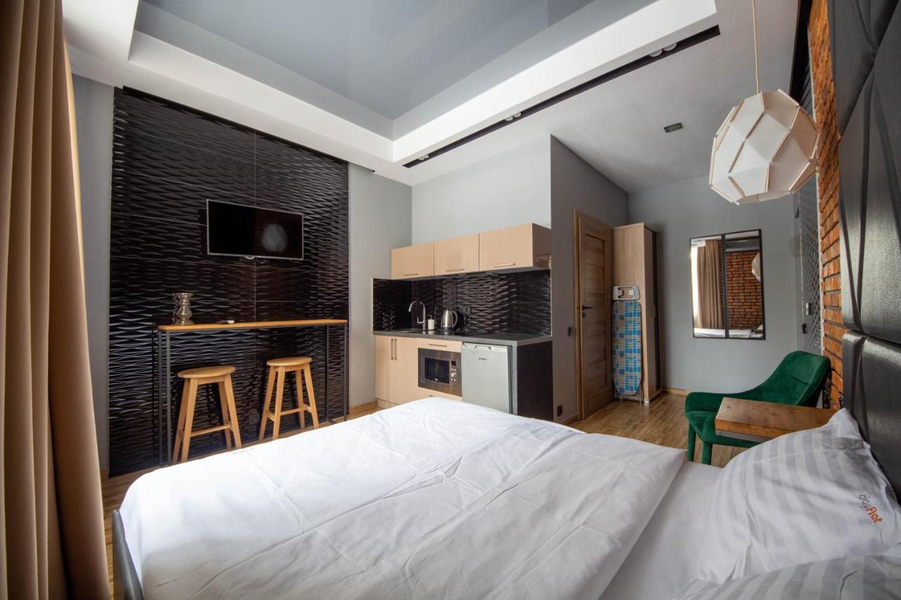 Apartments Near Parus Business Centre Kyiv Exterior photo