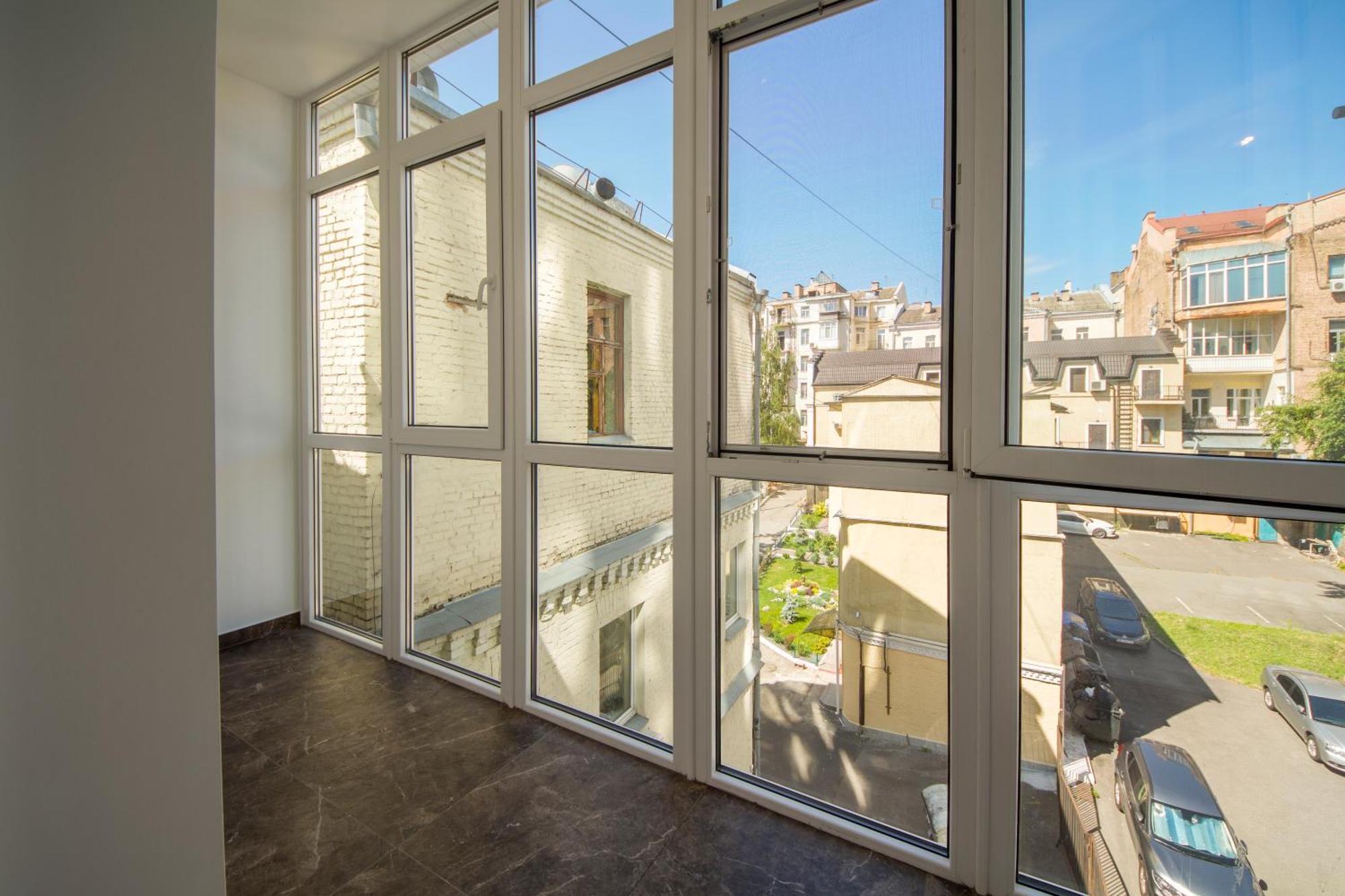 Apartments Near Parus Business Centre Kyiv Room photo
